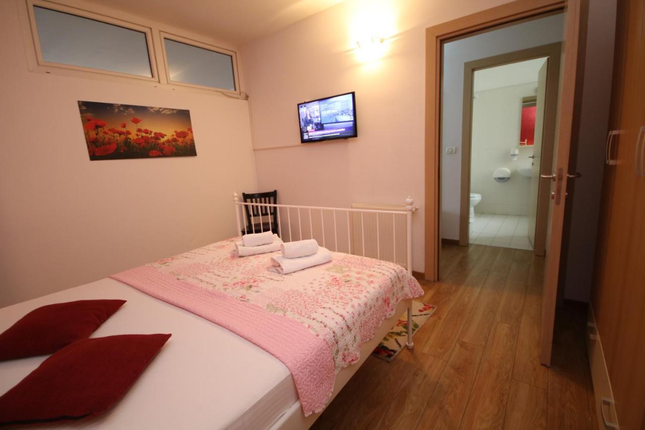 Flowers Apartments Timisoara Exterior photo